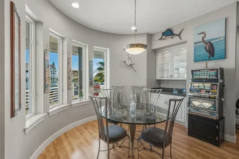 923 Short Reach Drive Tiki Island TX 77554