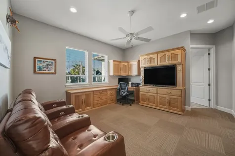 923 Short Reach Drive Tiki Island TX 77554