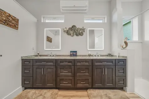 923 Short Reach Drive Tiki Island TX 77554