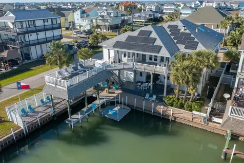 923 Short Reach Drive Tiki Island TX 77554