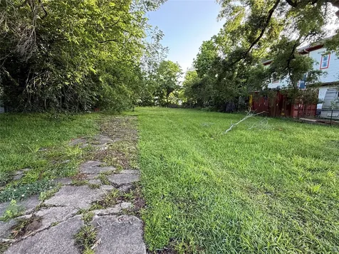 5307 Willow Glen Drive Houston TX 77033