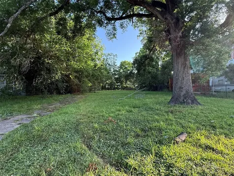 5307 Willow Glen Drive Houston TX 77033