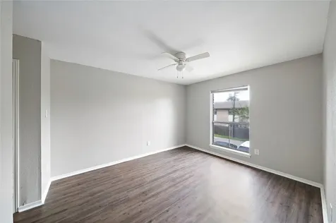 2202 16th Avenue N Avenue N 10 Texas City TX 77590