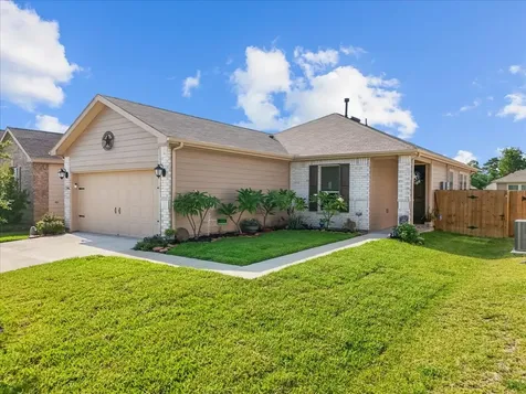 712 Allana Lane Alvin TX 77511