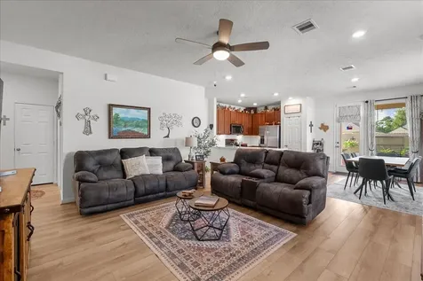 712 Allana Lane Alvin TX 77511