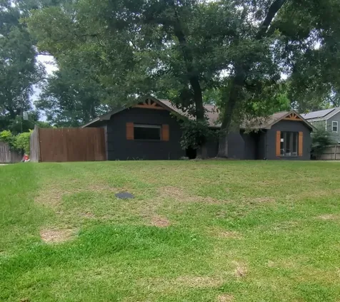 2656 S Woodloch Street Woodloch TX 77385