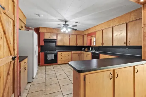 303 W Stringer Street Kirbyville TX 75956