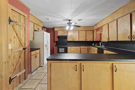303 W Stringer Street Kirbyville TX 75956