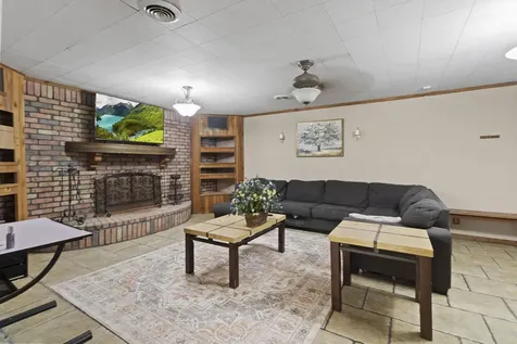 303 W Stringer Street Kirbyville TX 75956