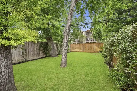 523 W 25th Street Houston TX 77008