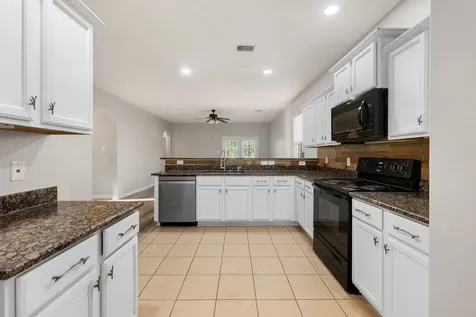 12050 Quartersawn Lane Pinehurst TX 77362