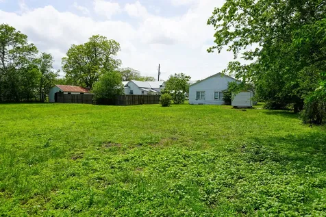 509 S Saint Andrews Street Weimar TX 78962