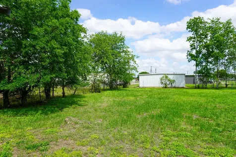 509 S Saint Andrews Street Weimar TX 78962