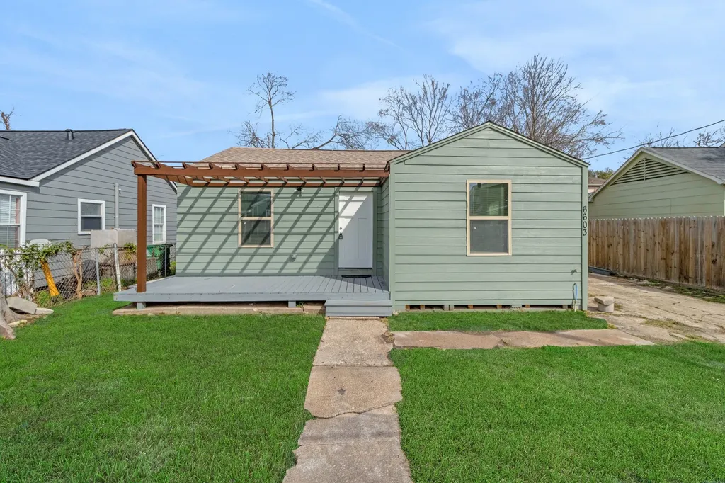 6603 Victoria Street Houston TX 77020