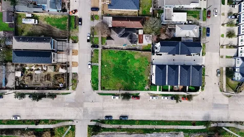 1504 Everett Street Houston TX 77009