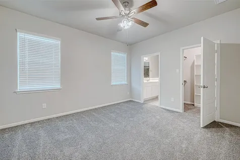 206 Colonnade Reflection Drive Crosby TX 77532
