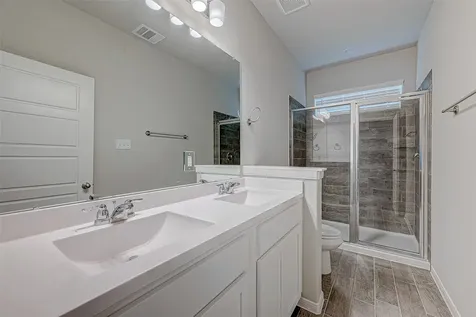 206 Colonnade Reflection Drive Crosby TX 77532