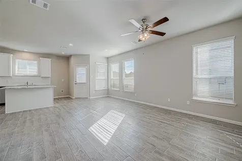 206 Colonnade Reflection Drive Crosby TX 77532