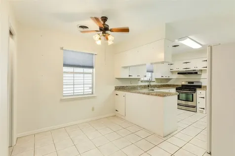 7721 Beluche Drive Galveston TX 77551