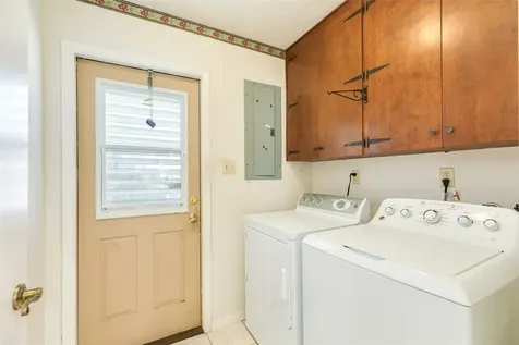 7721 Beluche Drive Galveston TX 77551