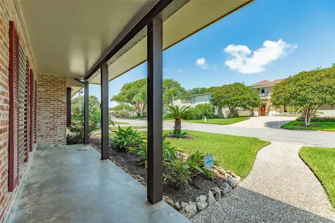 7721 Beluche Drive Galveston TX 77551