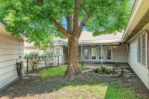 7721 Beluche Drive Galveston TX 77551