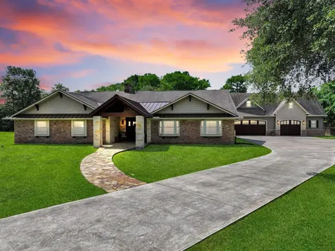 3125 W Park Avenue Pinehurst TX 77630