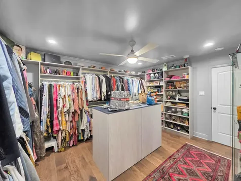 3125 W Park Avenue Pinehurst TX 77630