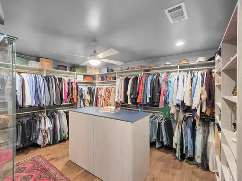3125 W Park Avenue Pinehurst TX 77630