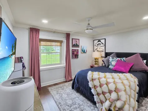 3125 W Park Avenue Pinehurst TX 77630