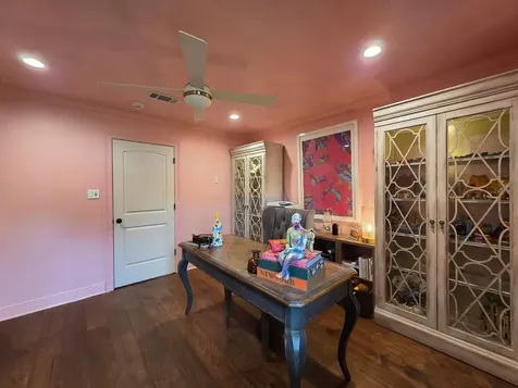 3125 W Park Avenue Pinehurst TX 77630