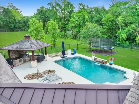 3125 W Park Avenue Pinehurst TX 77630