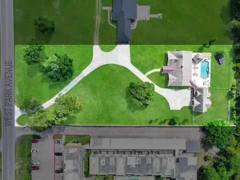 3125 W Park Avenue Pinehurst TX 77630