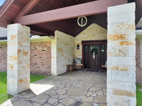 3125 W Park Avenue Pinehurst TX 77630