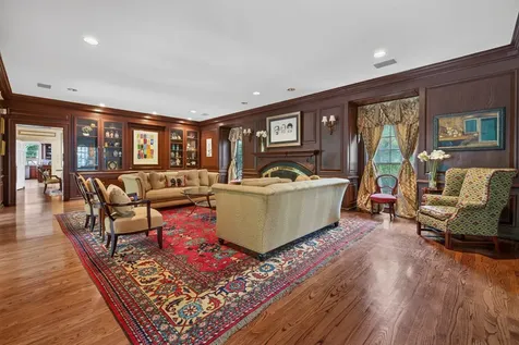35 W Rivercrest Drive Houston TX 77042