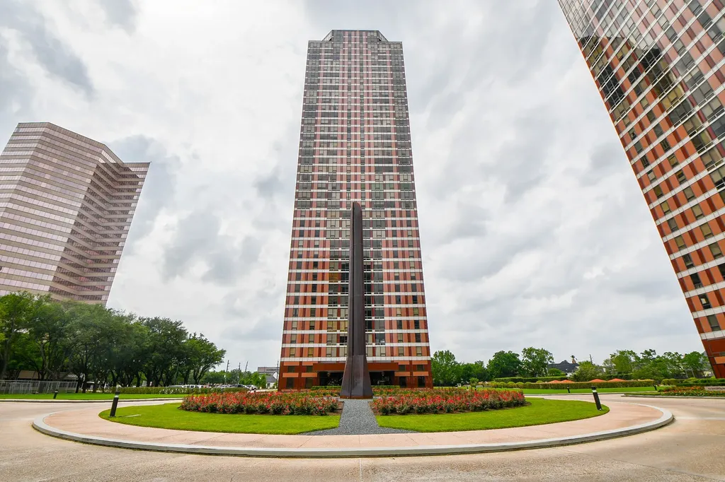 5110 San Felipe Street 145w Houston TX 77056