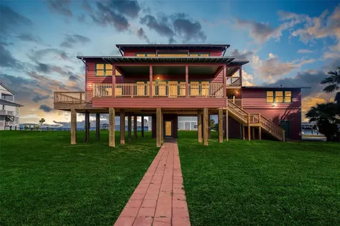 516 91st Street Galveston TX 77554
