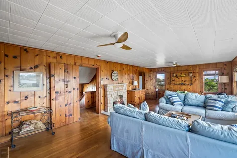 516 91st Street Galveston TX 77554