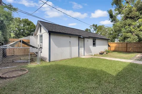 2919 Cochran Street Houston TX 77009
