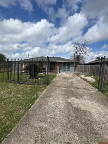 3613 Sparrow Street Houston TX 77051