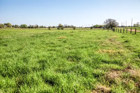 Tracts 10&11 Fieldcrest Lane Burton TX 77835