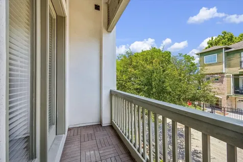 2733 Cortlandt Street Houston TX 77008
