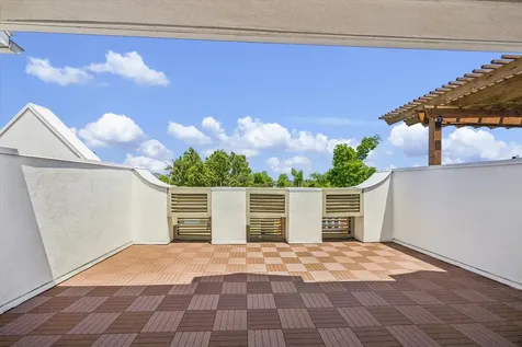 2733 Cortlandt Street Houston TX 77008