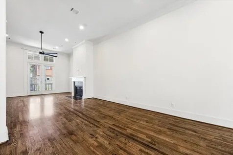 2733 Cortlandt Street Houston TX 77008