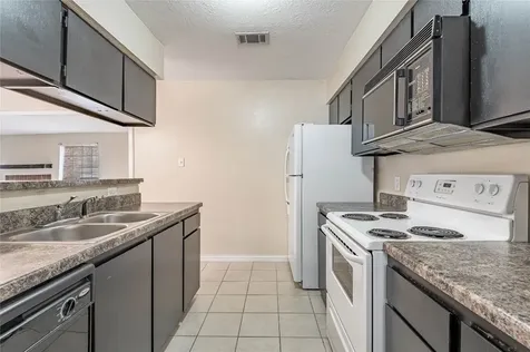 2401 Sycamore Ave E3 Huntsville TX 77340