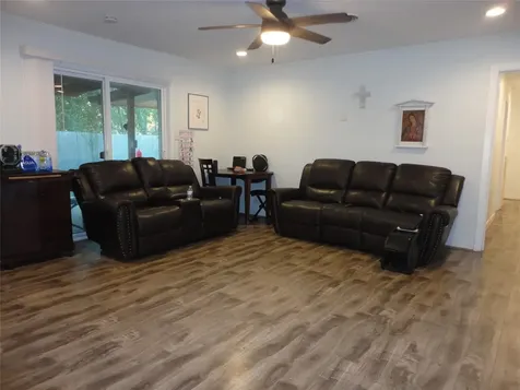 3302 Knoll Street Houston TX 77080