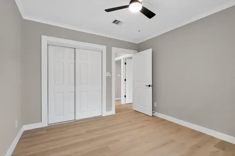230 Pennsylvania Street Houston TX 77029