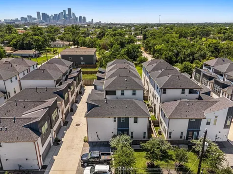 725 N Emile Street Houston TX 77020
