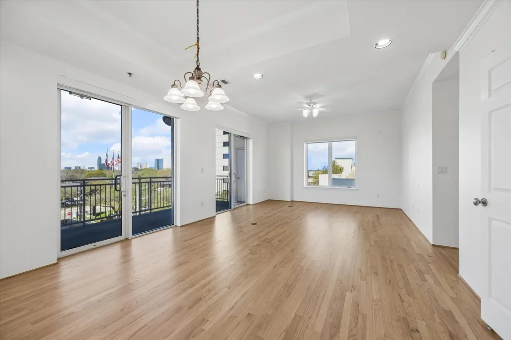 2520 Robinhood Street 503 Houston TX 77005