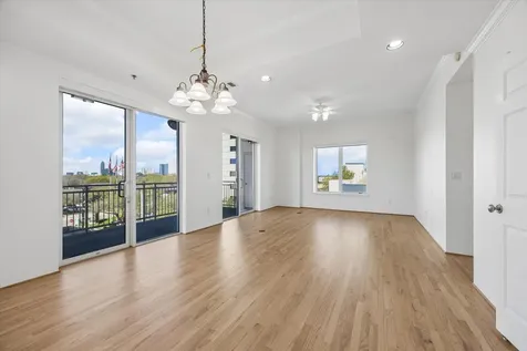 2520 Robinhood Street 503 Houston TX 77005